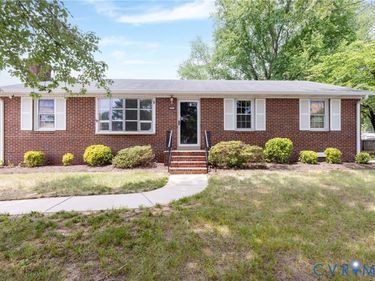 7327 Hunterbrook Drive , Mechanicsville, VA 23111