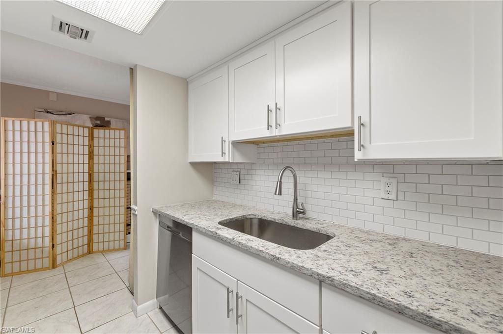 2366 E Mall Dr, Unit 213, Fort Myers, FL 33901 Photo