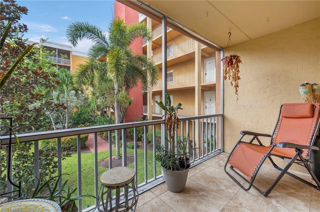 2366 E Mall Dr, Unit 213, Fort Myers, FL 33901 Photo