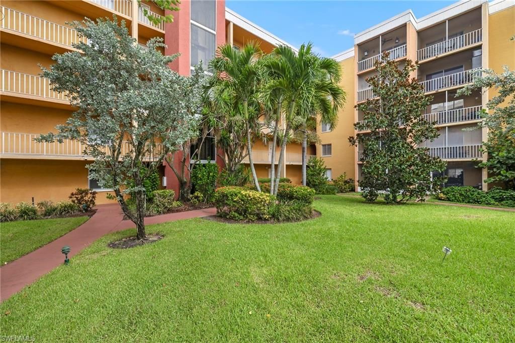 2366 E Mall Dr , Unit 213, Fort Myers, FL 33901 Photo