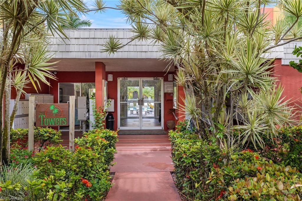 2366 E Mall Dr , Unit 213, Fort Myers, FL 33901 Photo