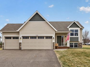 25495 10th Street W, Zimmerman, MN 55398