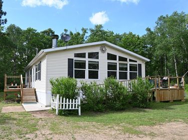 481 E River Road, Motley, MN 56466