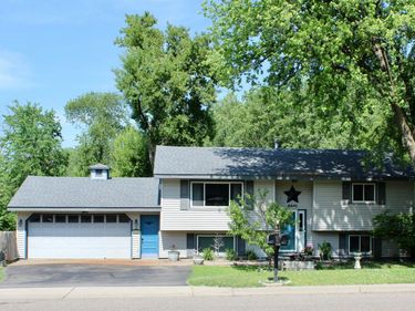 6441 Edgemont Boulevard N, Brooklyn Park, MN 55428