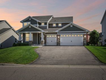 9277 67th Street S, Cottage Grove, MN 55016