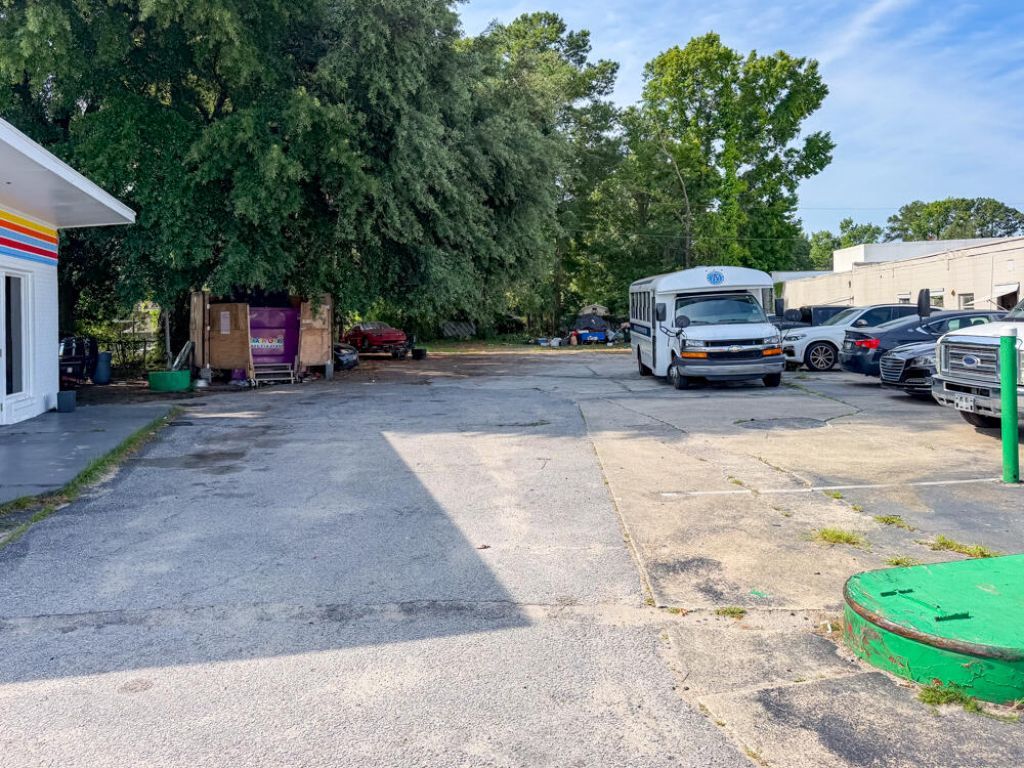 5093 Dorchester Road  Photo 4