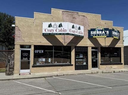 212-216 Main Street, Chester, CA 00000 Photo