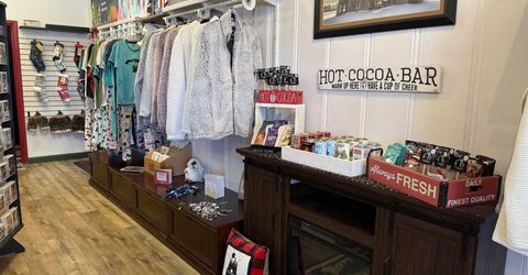 216 Main Street, Chester, CA 00000 Photo