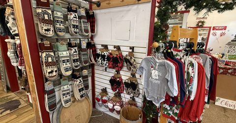 216 Main Street, Chester, CA 00000 Photo