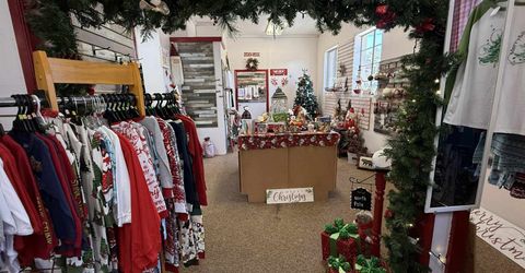 216 Main Street, Chester, CA 00000 Photo