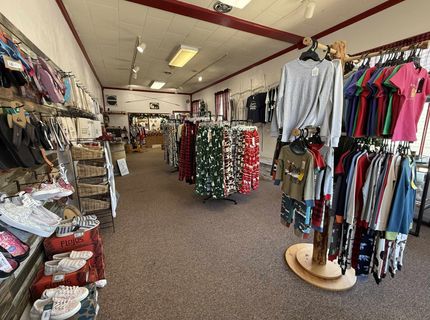 216 Main Street, Chester, CA 00000 Photo