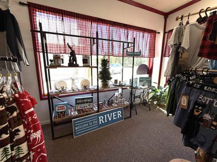 216 Main Street, Chester, CA 00000 Photo