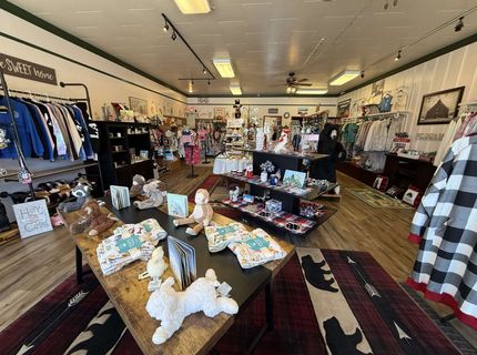216 Main Street, Chester, CA 00000 Photo