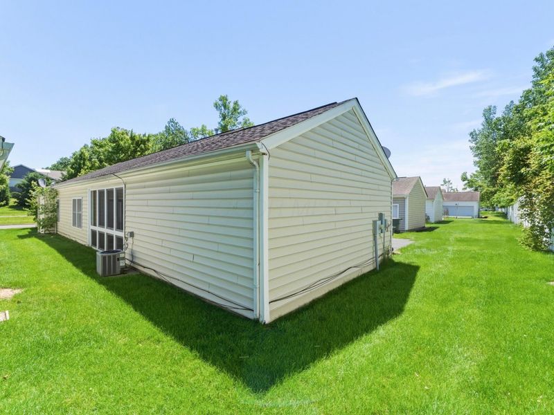 2561 Ashley Meadow Drive, Columbus, OH 43219 Photo 10