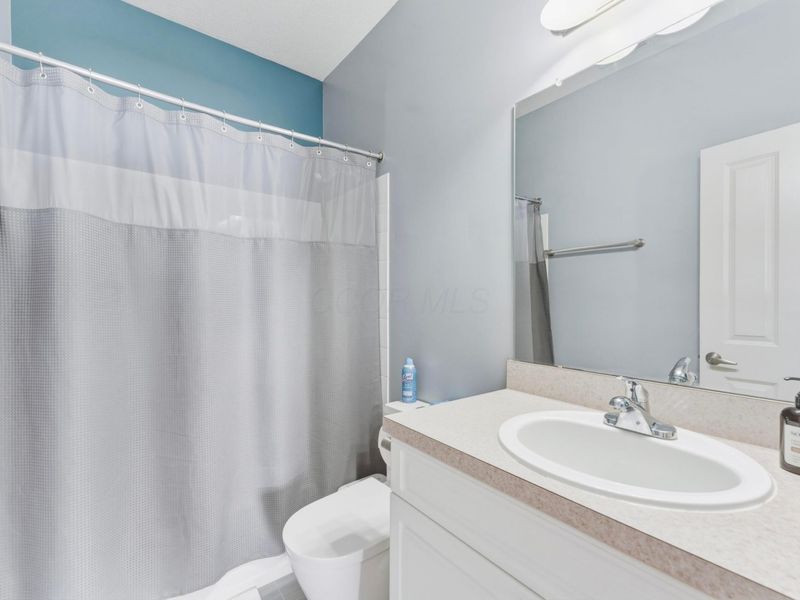 2561 Ashley Meadow Drive, Columbus, OH 43219 Photo 27