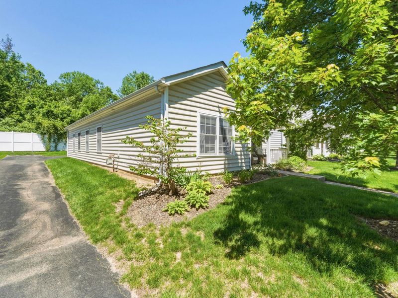 2561 Ashley Meadow Drive, Columbus, OH 43219 Photo 8