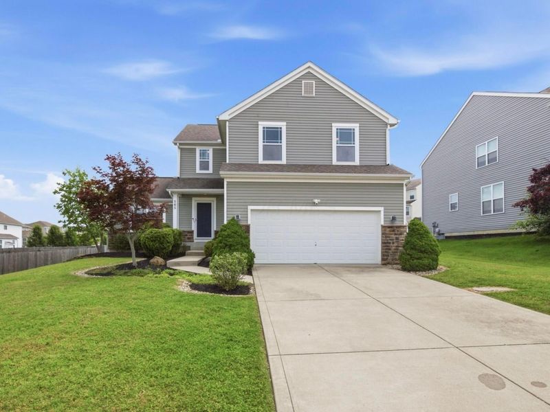 565 Rolling Acre Drive , Lithopolis, OH 43136 Photo 2