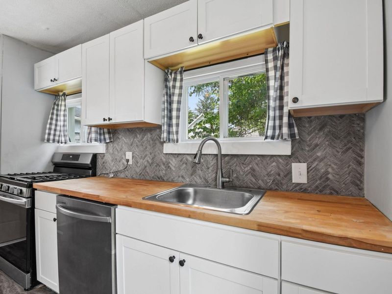 77 S Main Street , Croton, OH 43013 Photo 11