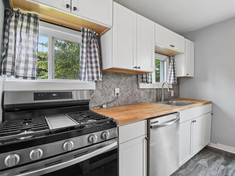 77 S Main Street , Croton, OH 43013 Photo 13