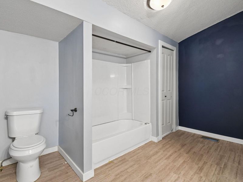 77 S Main Street , Croton, OH 43013 Photo 15