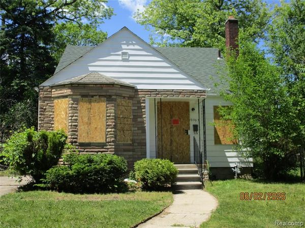 19393 Rowe Street , Detroit, MI 48205