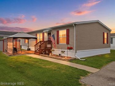 9542 Foxwell Circle, Tyrone Twp, MI 48430