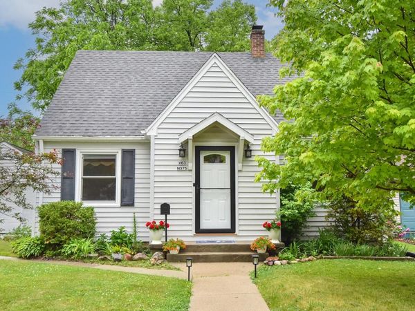 W63N375 Hillcrest AVENUE, Cedarburg, WI 53012