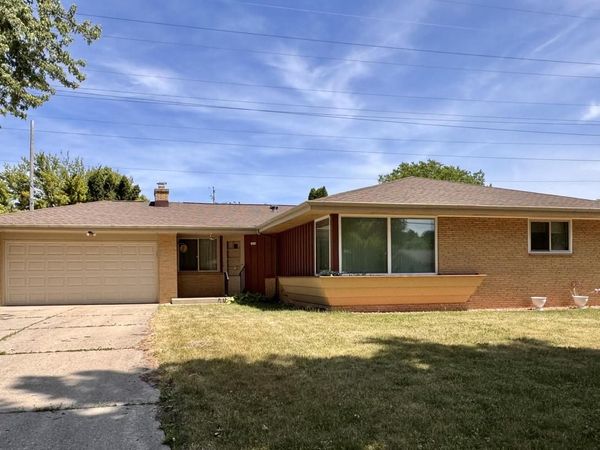 1078 N 120th STREET, Wauwatosa, WI 53226