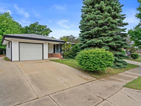 5661 S 24th STREET, Milwaukee, WI 53221