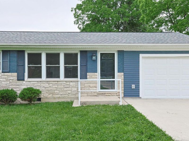 7419 Willow Drive, Blanchester, OH 45107 Photo 2