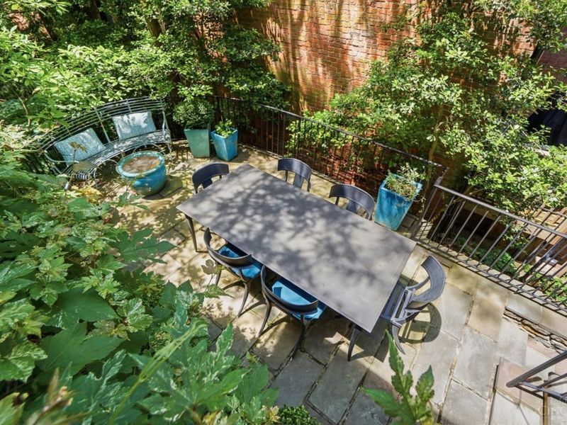 548 Liberty Hill, Cincinnati, OH 45202 Photo 29