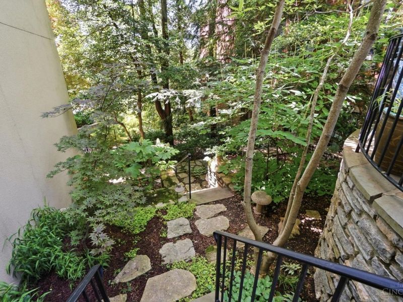 548 Liberty Hill, Cincinnati, OH 45202 Photo 30