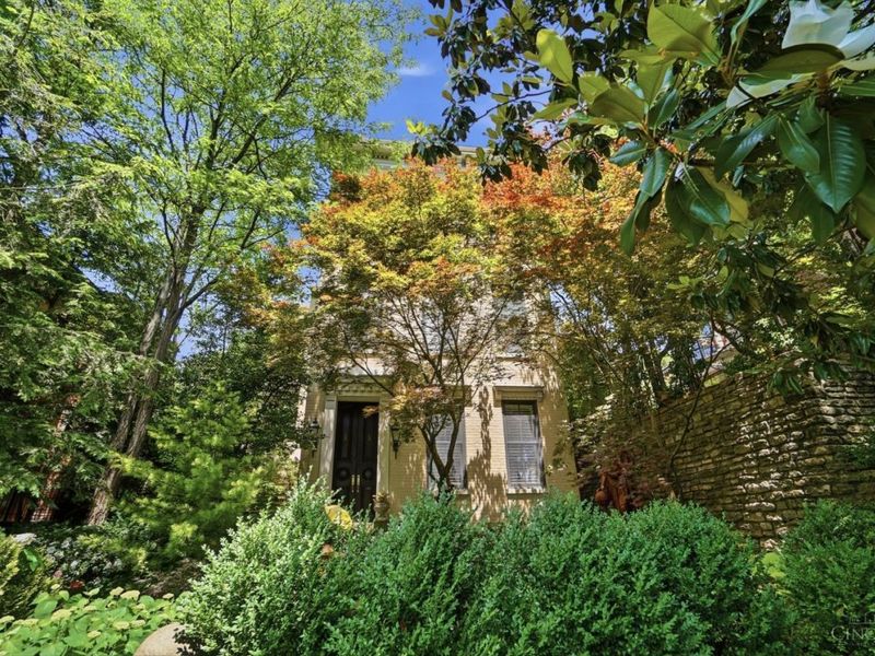 548 Liberty Hill, Cincinnati, OH 45202 Photo 6