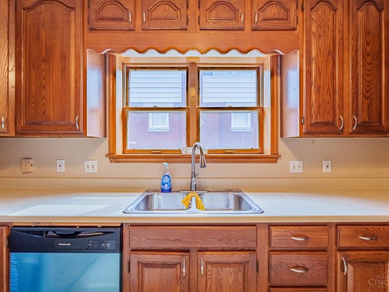 4430 Grove Avenue, Cincinnati, OH 45211 Photo 16