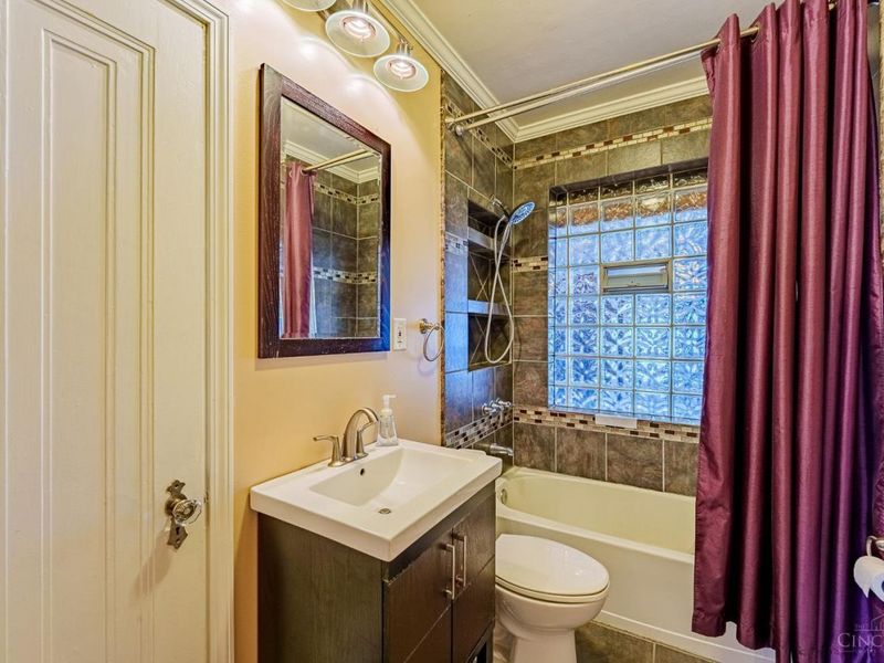 4430 Grove Avenue, Cincinnati, OH 45211 Photo 18