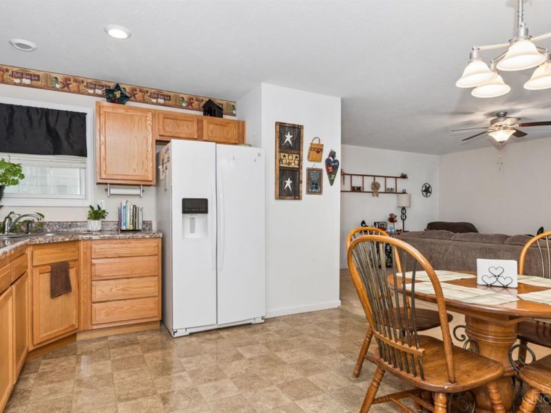 370 Wooded Run Road, Franklin Township, OH 45120 Photo 11