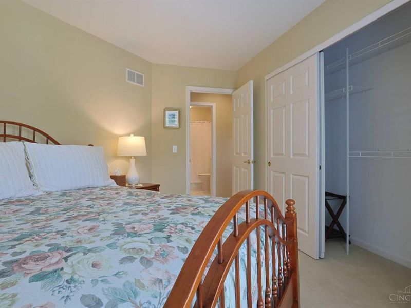 9832 Village View Court, Blue Ash, OH 45241 Photo 29