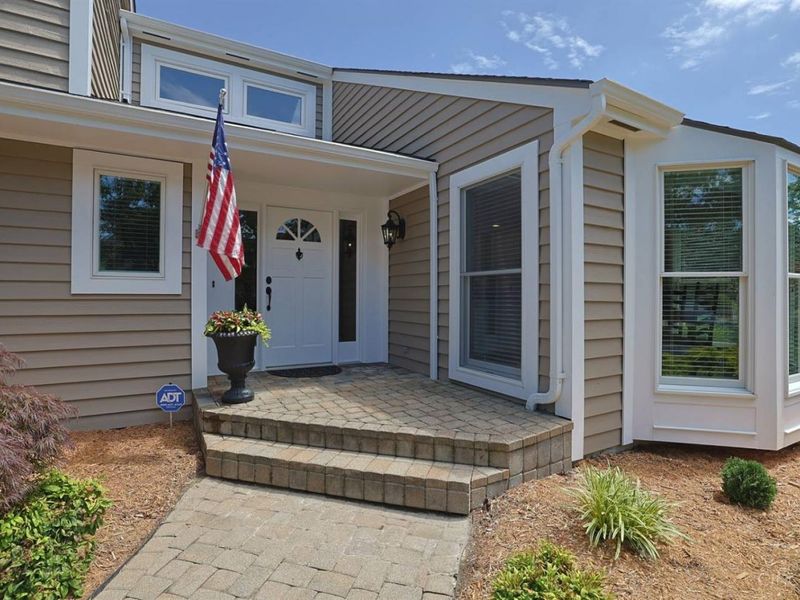 9832 Village View Court, Blue Ash, OH 45241 Photo 3