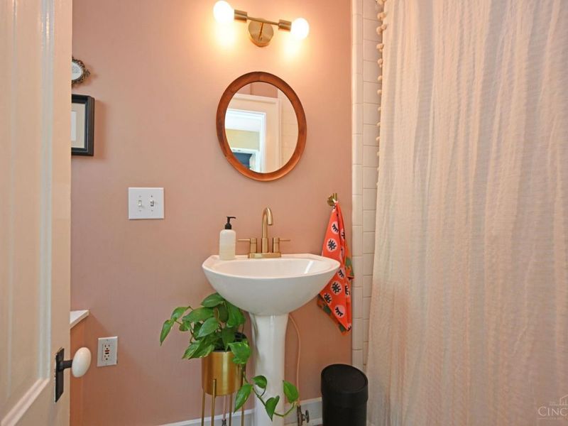 322 E 14th Street, Cincinnati, OH 45202 Photo 32