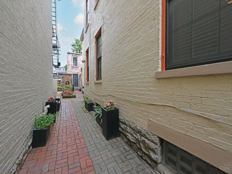 322 E 14th Street, Cincinnati, OH 45202 Photo 78