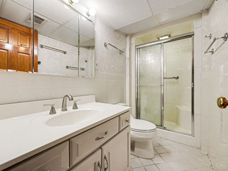 1034 Clifton Hills Avenue, Cincinnati, OH 45220 Photo 17