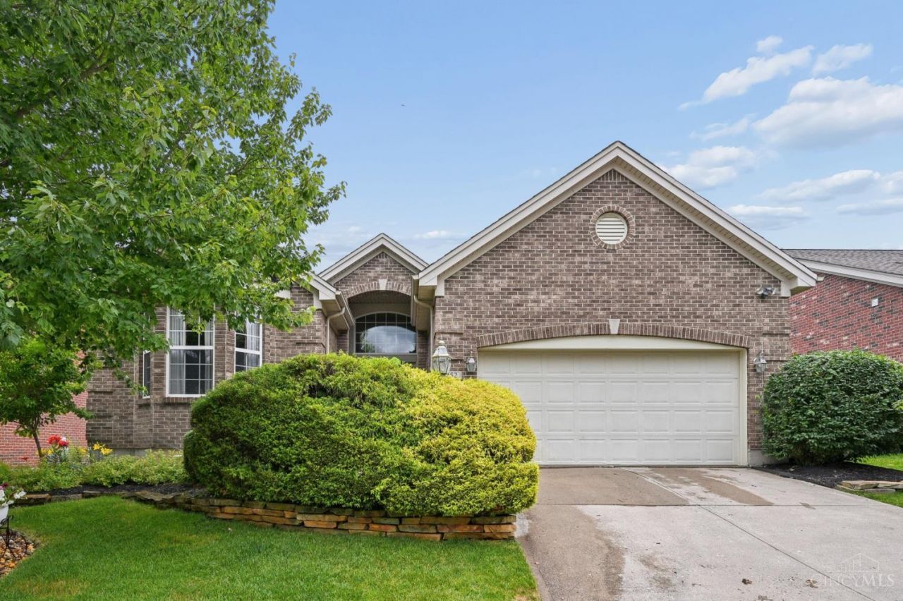 5252 Venetian, Hamilton Twp, OH 45152 Main Photo