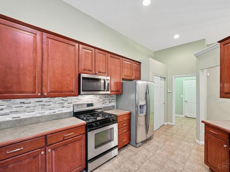 5252 Venetian, Hamilton Twp, OH 45152 Photo 11