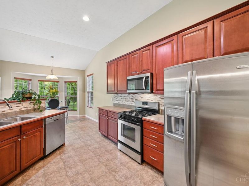 5252 Venetian, Hamilton Twp, OH 45152 Photo 12
