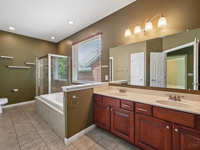 5252 Venetian, Hamilton Twp, OH 45152 Photo 19