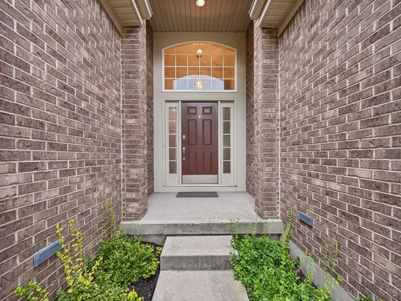 5252 Venetian, Hamilton Twp, OH 45152 Photo 2