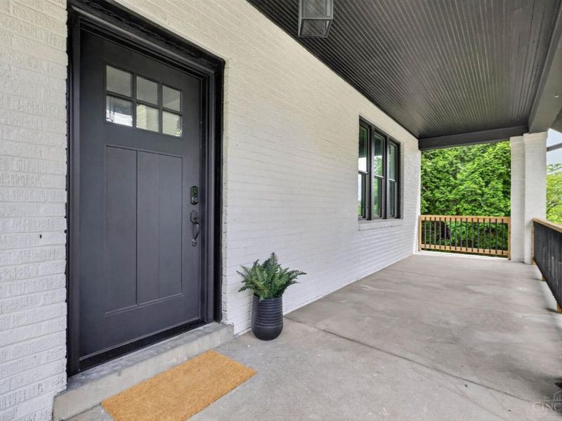 1016 Valley Lane, Cincinnati, OH 45229 Photo 4