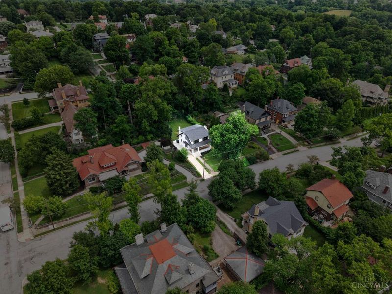 1016 Valley Lane, Cincinnati, OH 45229 Photo 44
