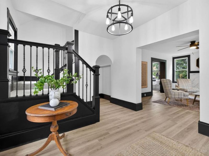 1016 Valley Lane, Cincinnati, OH 45229 Photo 6