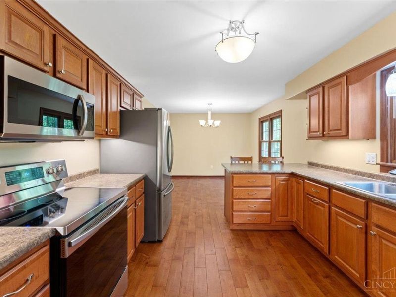 10911 Gosling Road, Colerain Township, OH 45252 Photo 24
